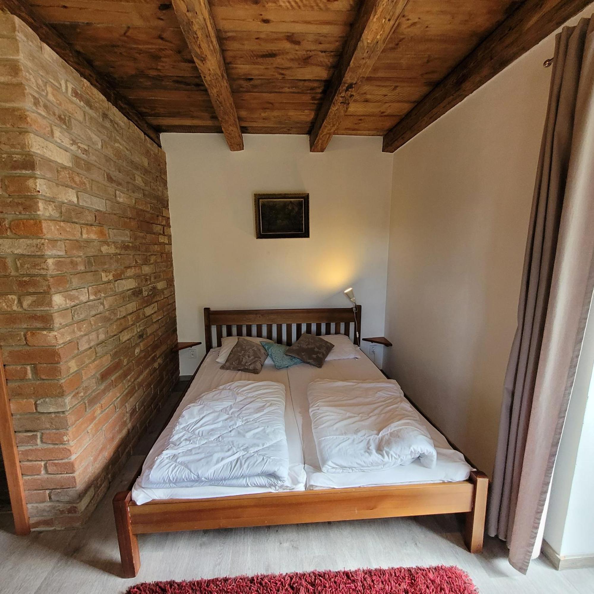 Apartment Chloumek *